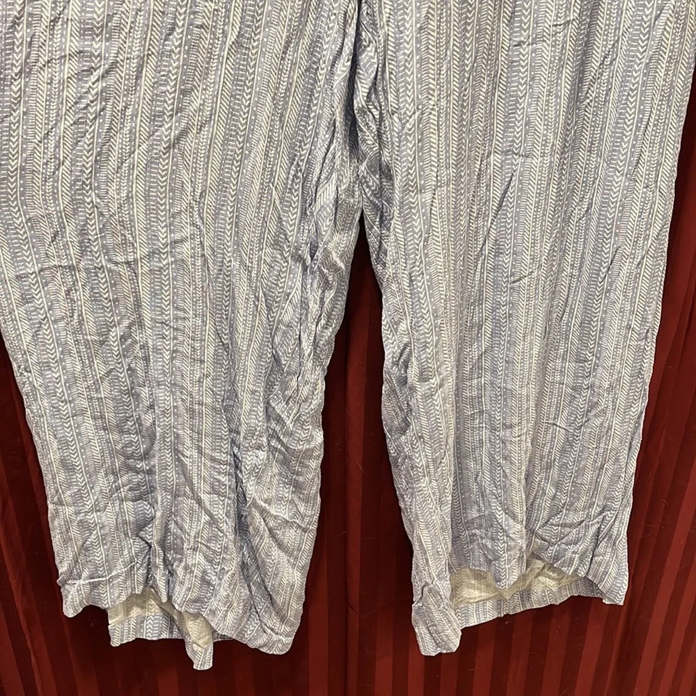 NWT Torrid 3 - light blue boho vertical stripe, gauze, wide leg, belted pants - Picture 5 of 13